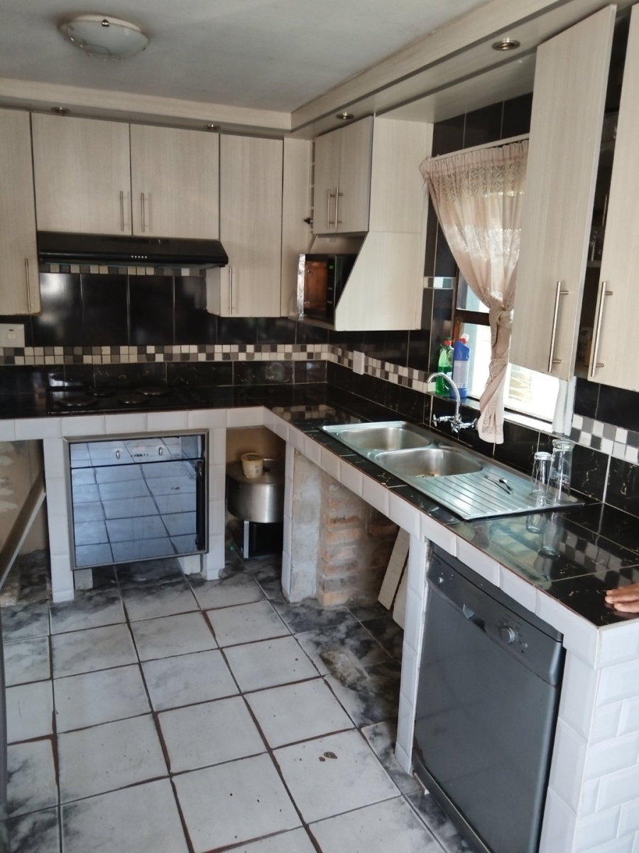 2 Bedroom Property for Sale in Forest Village Western Cape